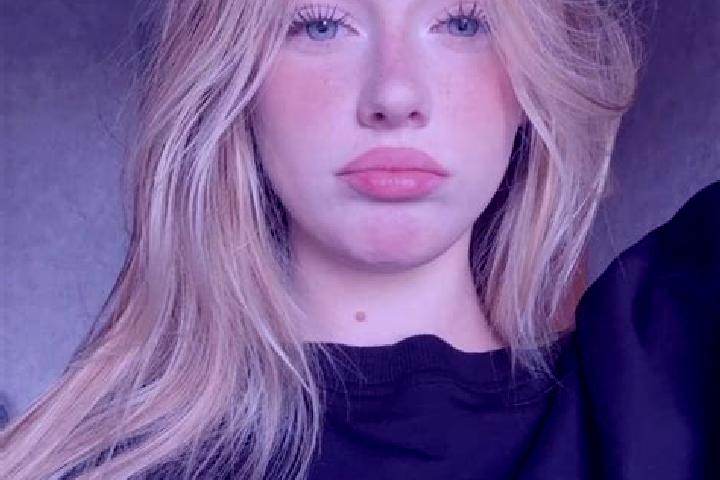 Evelyn, 23 — Escort in Stavtrup, Denmark