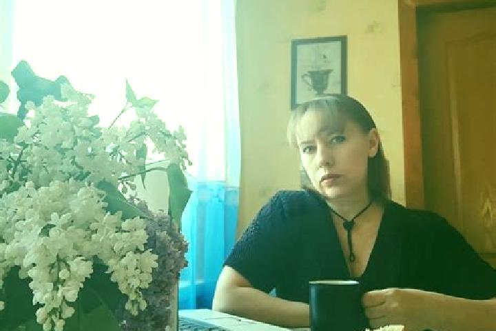 Evelyn, 23 — Escort in Sursko-Mykhaylivka, Ukraine