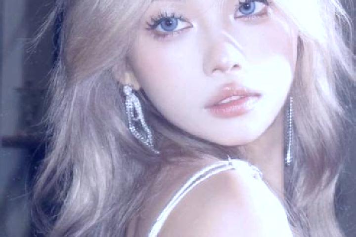 Evelyn, 24, a blonde blue-eyed asian companion based in Dalian. Offering GFE, CIM, Prostate Massage, BDSM. Available for incall and outcall, overnight bookin...