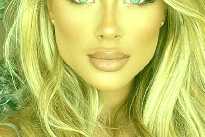 Evelyn, 24, a blonde hazel-eyed latina companion based in Semerun. Offering Couples, Fetish, Domination. Available for incall and outcall, day and evening da...