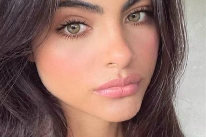 Evelyn, 24, a brunette amber-eyed indian companion based in Katwijk aan den Rijn. Offering Prostate Massage, OWO, CIM. Available for incall and outcall, day ...