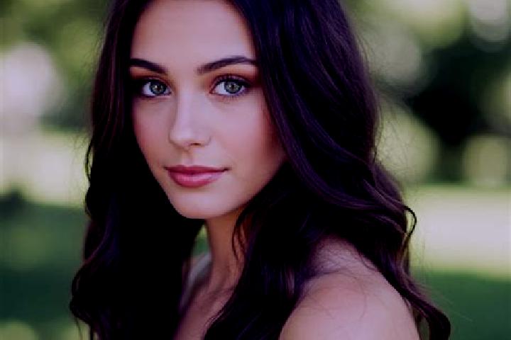 Evelyn, 24, a brunette hazel-eyed latina companion based in Gaotuan. Offering Massage, OWO, CIM, GFE. Available for incall and outcall, day and evening dates.