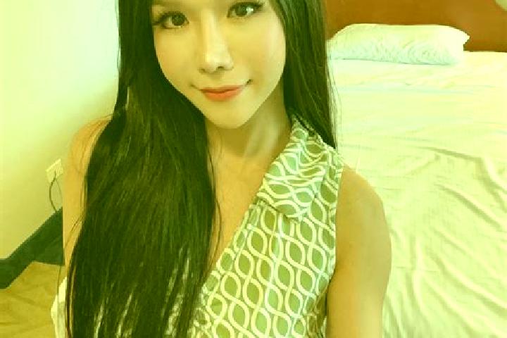 Evelyn, 24, a red dark-eyed asian companion based in Thi Tran GJat GJo. Offering Party Girl, 69, GFE. Available for incall and outcall, day and evening dates.