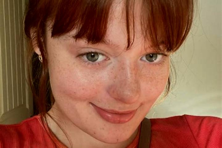 Evelyn, 24, a red grey-eyed ebony companion based in Sar Taing Hmut. Offering Roleplay, Travel Companion, OWO. Available for incall and outcall, overnight bo...