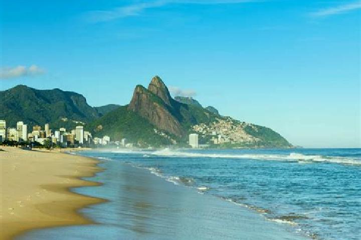 Evelyn, 24 — Escort in Copacabana, Brazil
