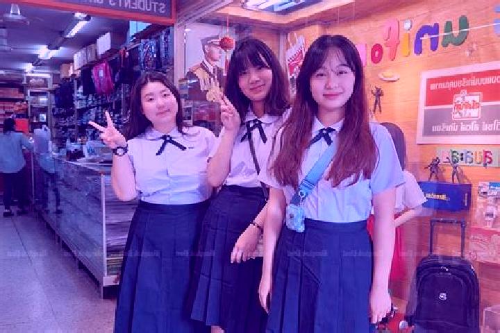 Evelyn, 24 — Escort in Fak Tha, Thailand
