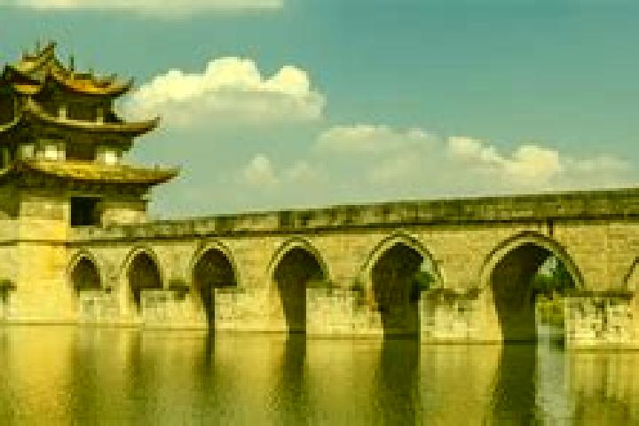 Evelyn, 24 — Escort in Jianshui, China