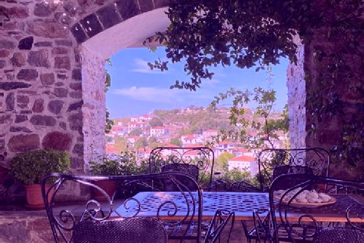 Evelyn, 24 — Escort in Kyriaki, Greece