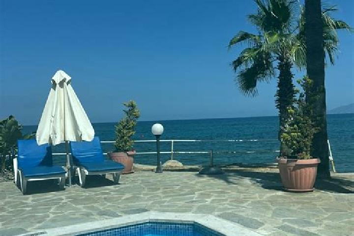 Evelyn, 24 — Escort in Neo Souli, Greece