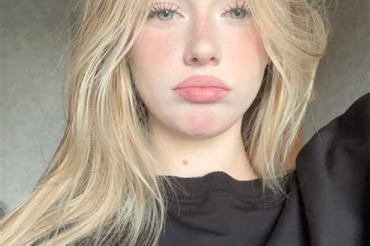 Evelyn, 24 — Escort in Oncan, Mexico