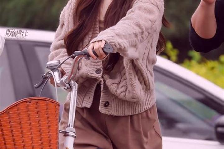 Evelyn, 24 — Escort in Shangzi, China