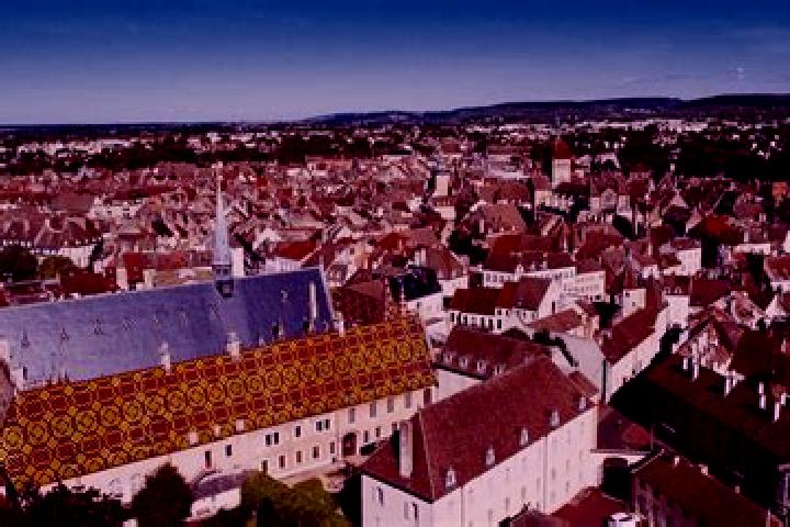 Evelyn, 24 — Escort in Volnay, France