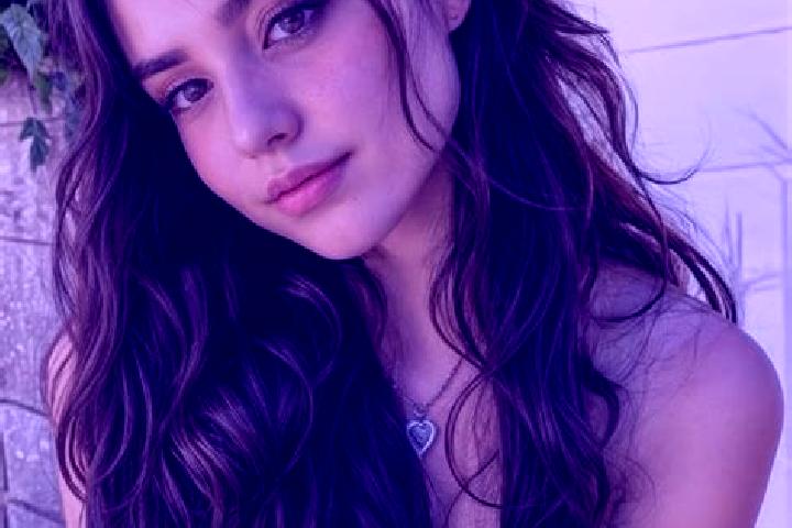Evelyn, 25, a auburn brown-eyed caribbean companion based in Ozarowice. Offering Roleplay, Erotic Massage, Party Girl. Available for incall and outcall, day ...