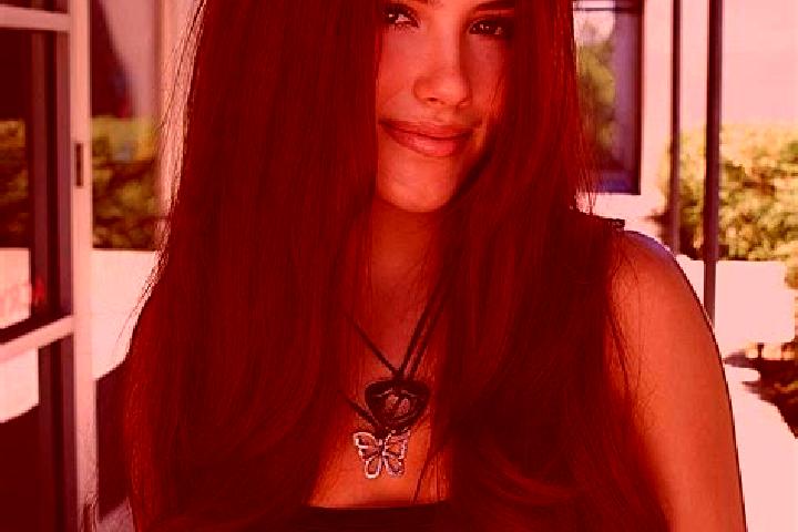 Evelyn, 25, a auburn dark-eyed caucasian companion based in Saint-Thomas. Offering Couples, Party Girl, GFE. Available for incall and outcall, day and evenin...