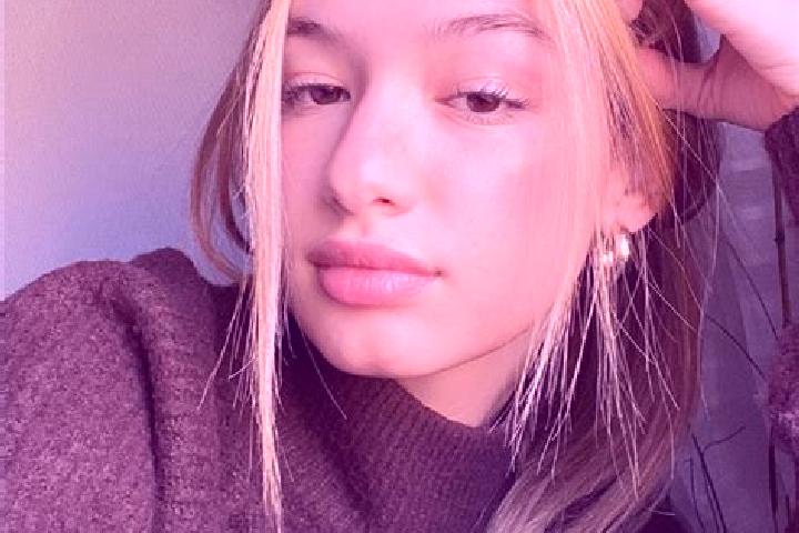 Evelyn, 25, a blonde brown-eyed middle eastern companion based in Yamchi. Offering Roleplay, Erotic Massage, BDSM. Available for incall and outcall, day and ...