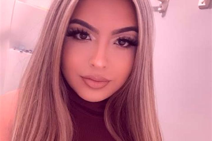 Evelyn, 25, a blonde grey-eyed latina companion based in Pyshnenky. Offering Fetish, Couples, GFE, Tantra, BDSM. Available for incall and outcall, overnight ...
