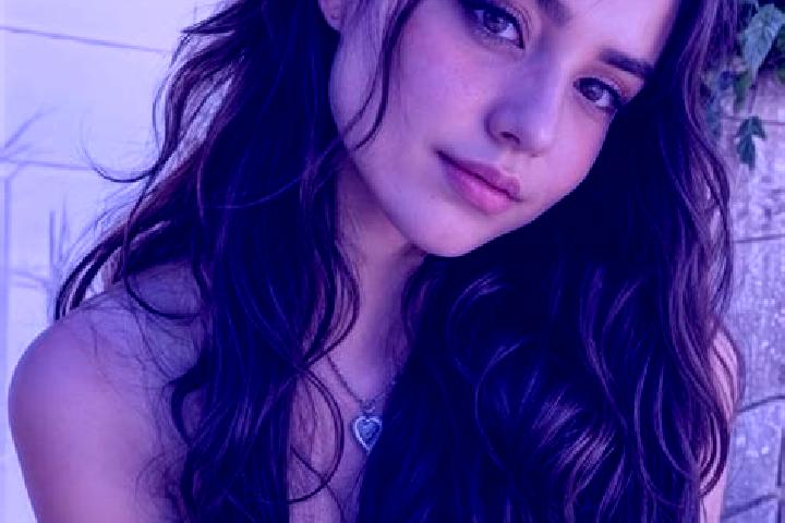 Evelyn, 25, a brunette hazel-eyed mediterranean companion based in Vignate. Offering 69, Couples, Overnight, Striptease. Available for incall and outcall, da...