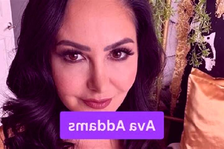 Evelyn, 25 — Escort in Ban Muanggnut, Laos