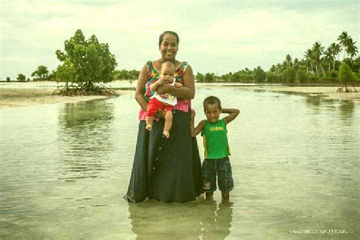 Evelyn, 25 — Escort in Banraeaba Village, Kiribati