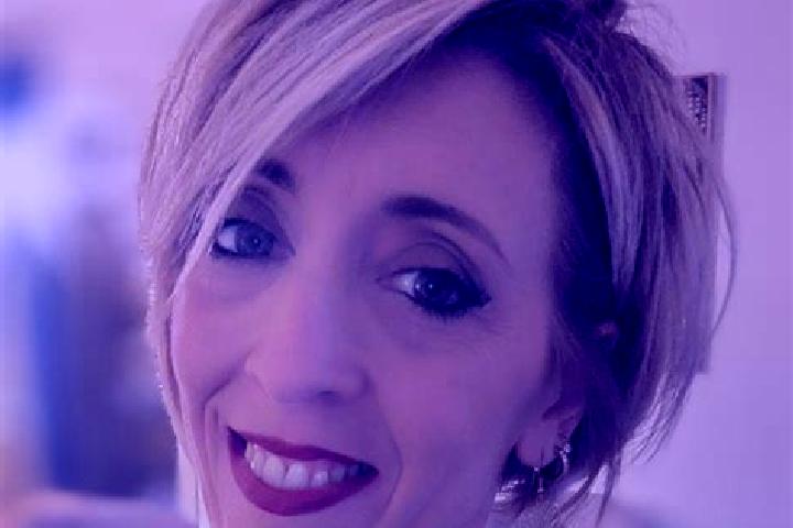 Evelyn, 25 — Escort in Bretteville-sur-Laize, France