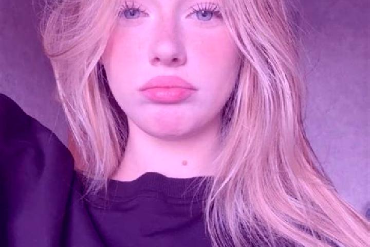 Evelyn, 25 — Escort in Kotik, Russia