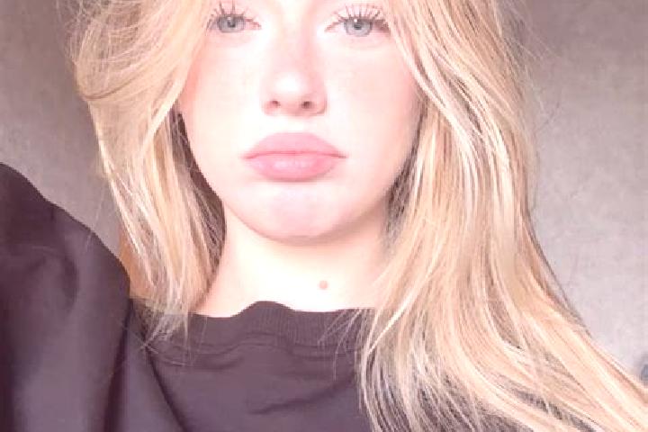 Evelyn, 25 — Escort in Kuytucak, Turkey