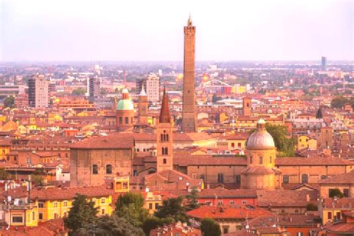 Evelyn, 25 — Escort in Volongo, Italy