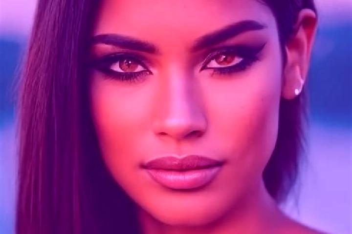 Evelyn, 26, a auburn dark-eyed latina companion based in Zaidpur. Offering Prostate Massage, GFE, OWO, Domination. Available for incall and outcall, overnigh...