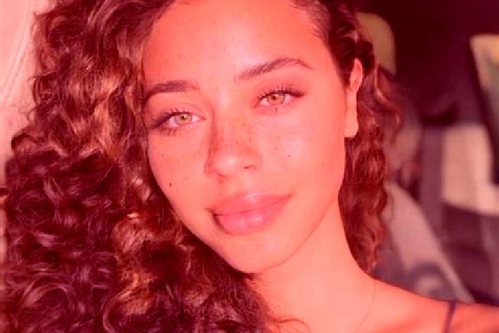 Evelyn, 26, a black hazel-eyed latina companion based in Kacuni. Offering GFE, Erotic Massage, Couples. Available for incall and outcall, day and evening dates.