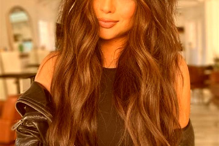 Evelyn, 26, a brunette dark-eyed slavic companion based in Trienggadeng. Offering 69, Dinner Date, GFE. Available for incall and outcall, day and evening dates.