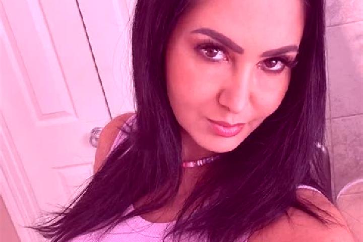Evelyn, 26, a chestnut dark-eyed european companion based in Creil. Offering Prostate Massage, Duos, A-Level. Available for incall and outcall, overnight boo...