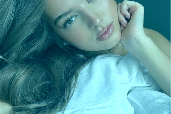Evelyn, 26, a chestnut hazel-eyed caucasian companion based in Raghudebbati. Offering Massage, Travel Companion, Deep French Kissing. Available for incall an...