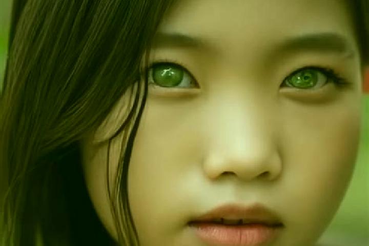 Evelyn, 26, a dark blonde green-eyed asian companion based in Lemos. Offering Domination, A-Level, Duos, Tantra. Available for incall and outcall, day and ev...