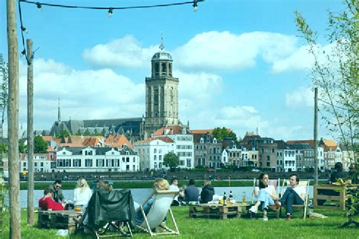 Evelyn, 26 — Escort in Deventer, Netherlands