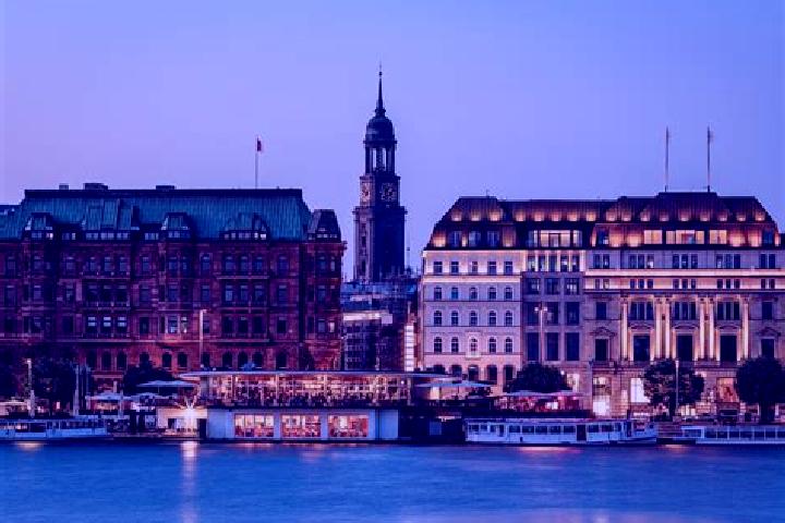 Evelyn, 26 — Escort in Fisksaetra, Sweden