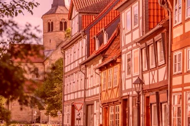 Evelyn, 26 — Escort in Idesheim, Germany