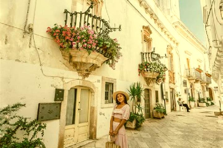Evelyn, 26 — Escort in Locorotondo, Italy
