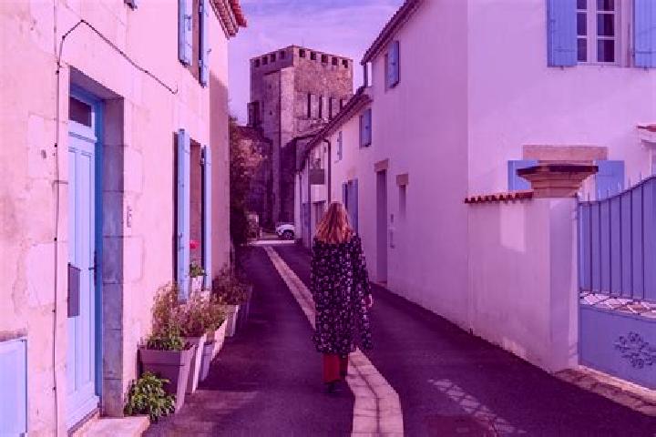 Evelyn, 26 — Escort in Mornac, France