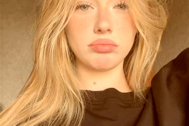 Evelyn, 26 — Escort in Olyokminsk, Russia