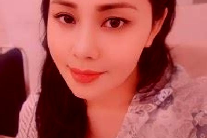 Evelyn, 26 — Escort in Tlogowaru, Indonesia