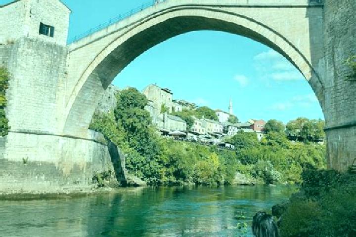 Evelyn, 26 — Escort in Zeljezno Polje, Bosnia and Herzegovina