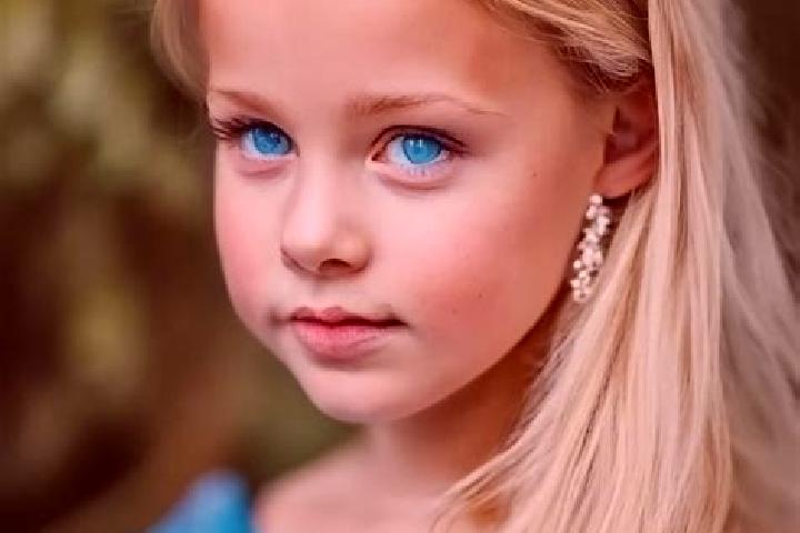 Evelyn, 27, a blonde blue-eyed asian companion based in Vaglio Serra. Offering Overnight, Girlfriend Experience, GFE, Domination, Tantra. Available for incal...