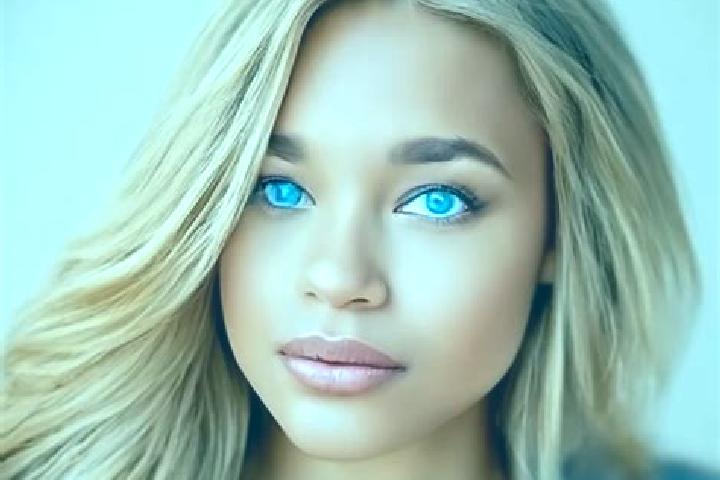 Evelyn, 27, a blonde blue-eyed latina companion based in Greektown. Offering 69, Couples, Deep French Kissing. Available for incall and outcall, day and even...