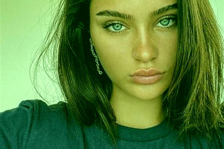 Evelyn, 27, a brunette dark-eyed caribbean companion based in Ban Mo. Offering GFE, Duos, A-Level, Striptease, Roleplay. Available for incall and outcall, da...
