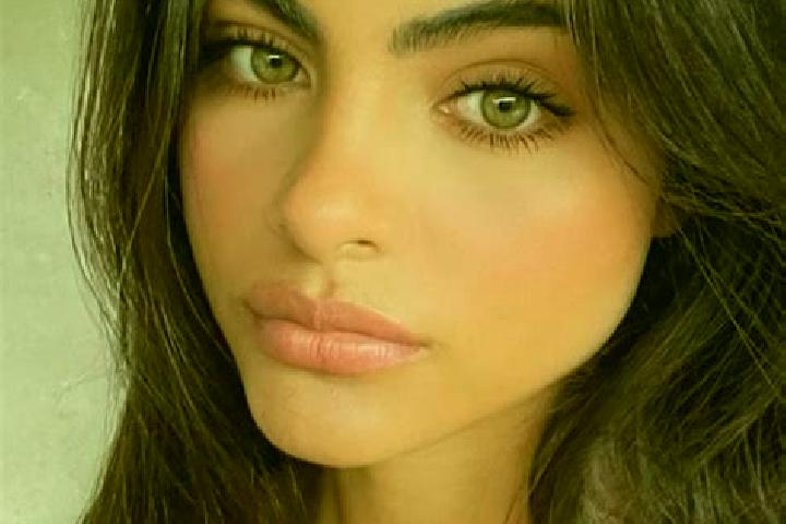 Evelyn, 27, a brunette dark-eyed slavic companion based in Aigialousa. Offering Duos, Prostate Massage, 69. Available for incall and outcall, day and evening...