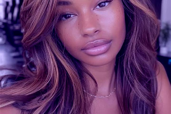 Evelyn, 27, a dark blonde brown-eyed indian companion based in Vaini. Offering 69, Couples, Fetish, Roleplay. Available for incall and outcall, day and eveni...