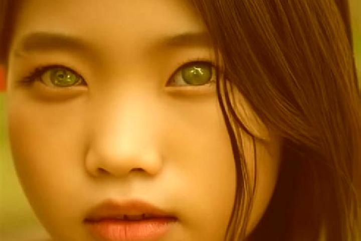 Evelyn, 27, a red green-eyed asian companion based in Liangwangzhuang. Offering OWO, Tantra, Prostate Massage, Fetish, Girlfriend Experience. Available for i...