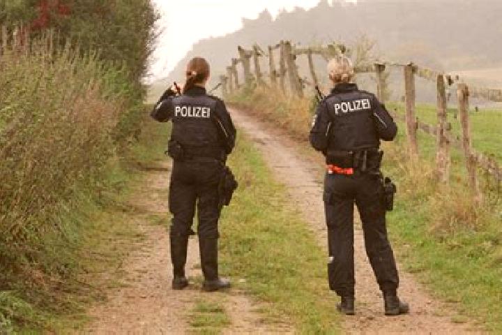 Evelyn, 27 — Escort in Blankenhagen, Germany