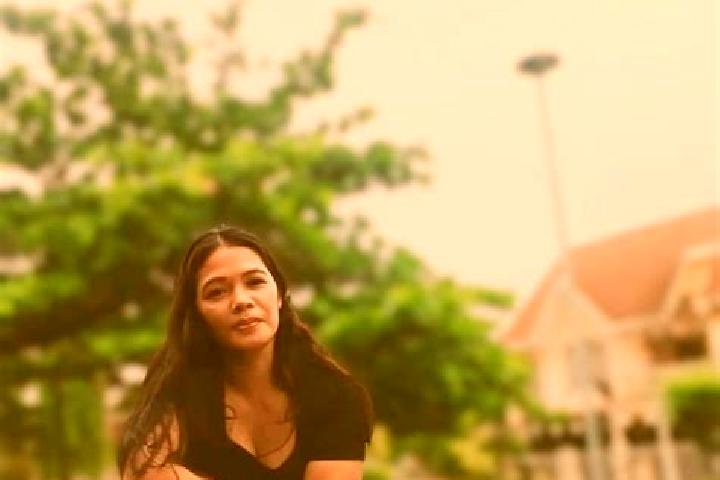 Evelyn, 27 — Escort in Calang, Indonesia