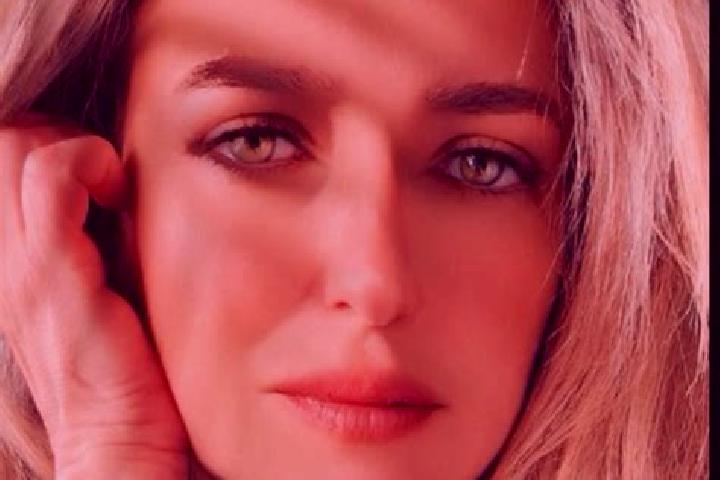 Evelyn, 27 — Escort in Cognat-Lyonne, France